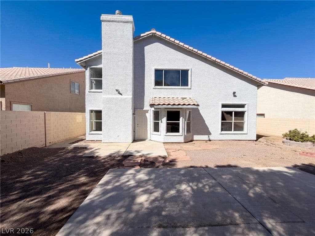 1917 Altivo Drive photo 5