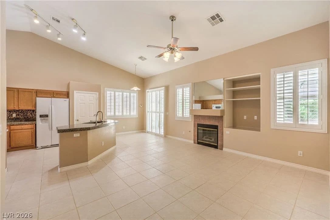 3075 Misty Moon Avenue photo 5