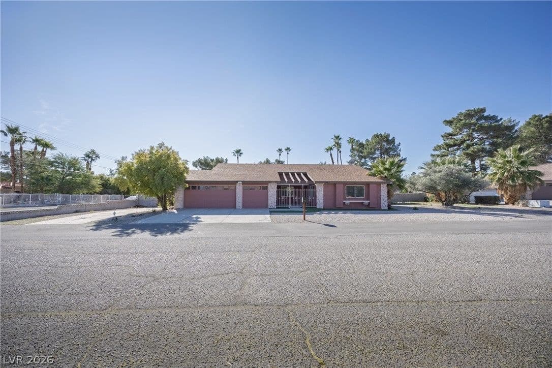 2221 Mohawk Street photo 4