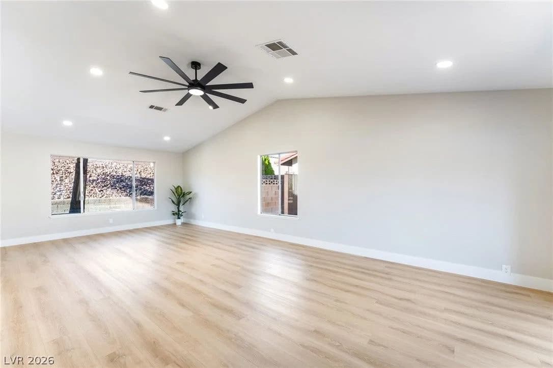 1517 Kirby Drive photo 4