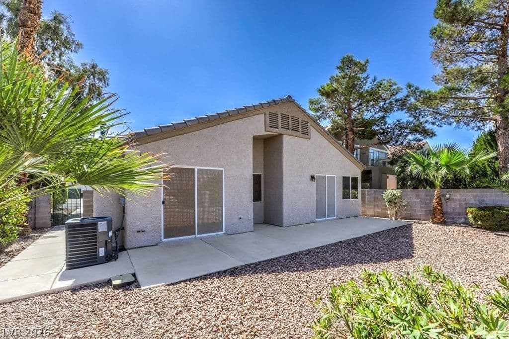 3186 CASTLE CANYON Avenue photo 5