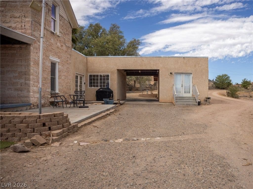 560 Bonelli Avenue photo 4