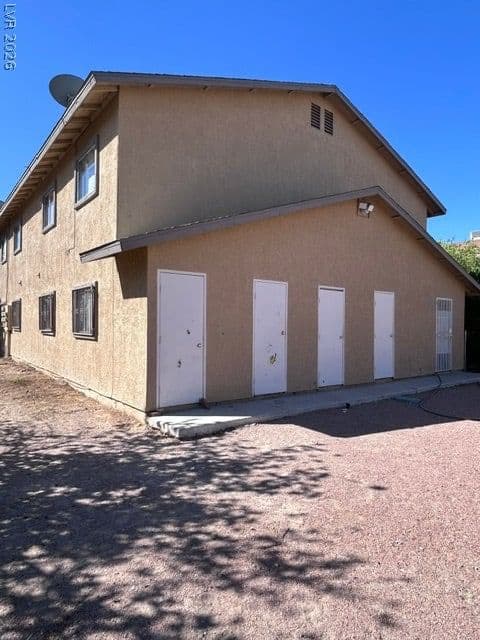 4930 Stanley Avenue photo 4