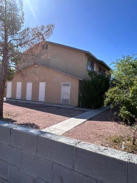 4930 Stanley Avenue photo 5