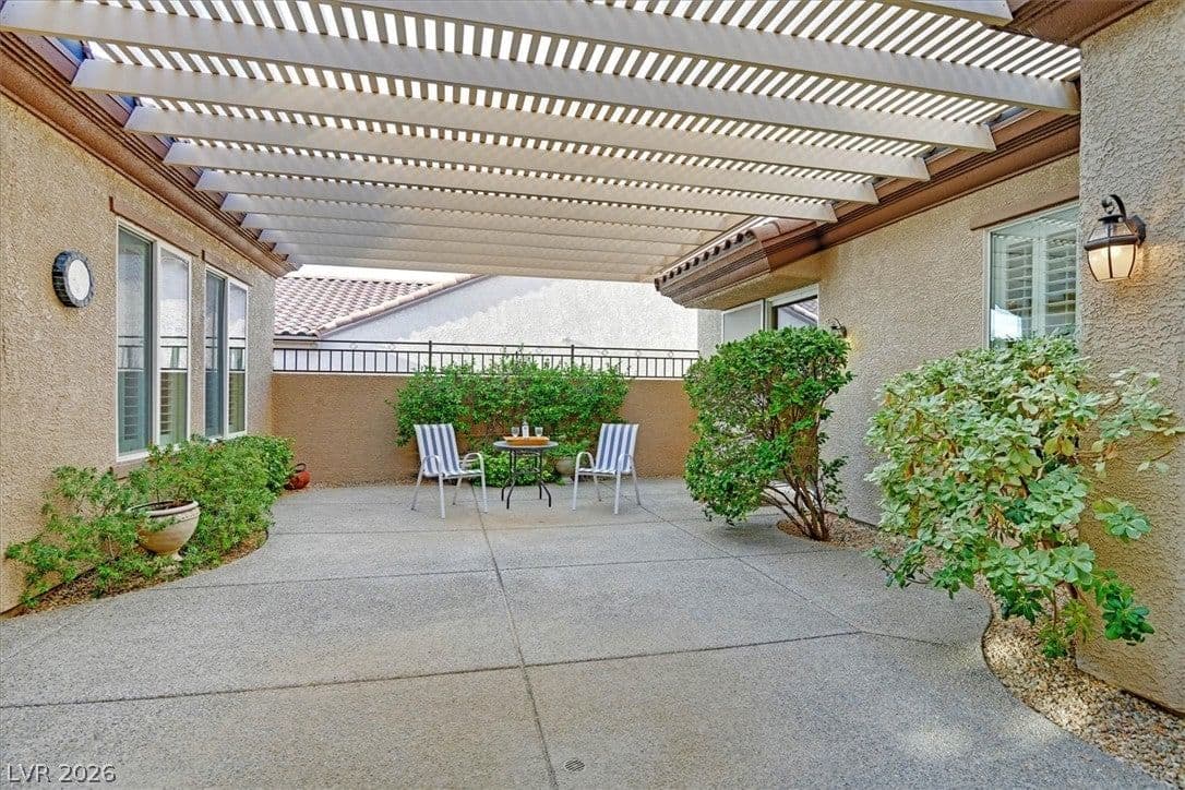 2058 Fountain City Street photo 2