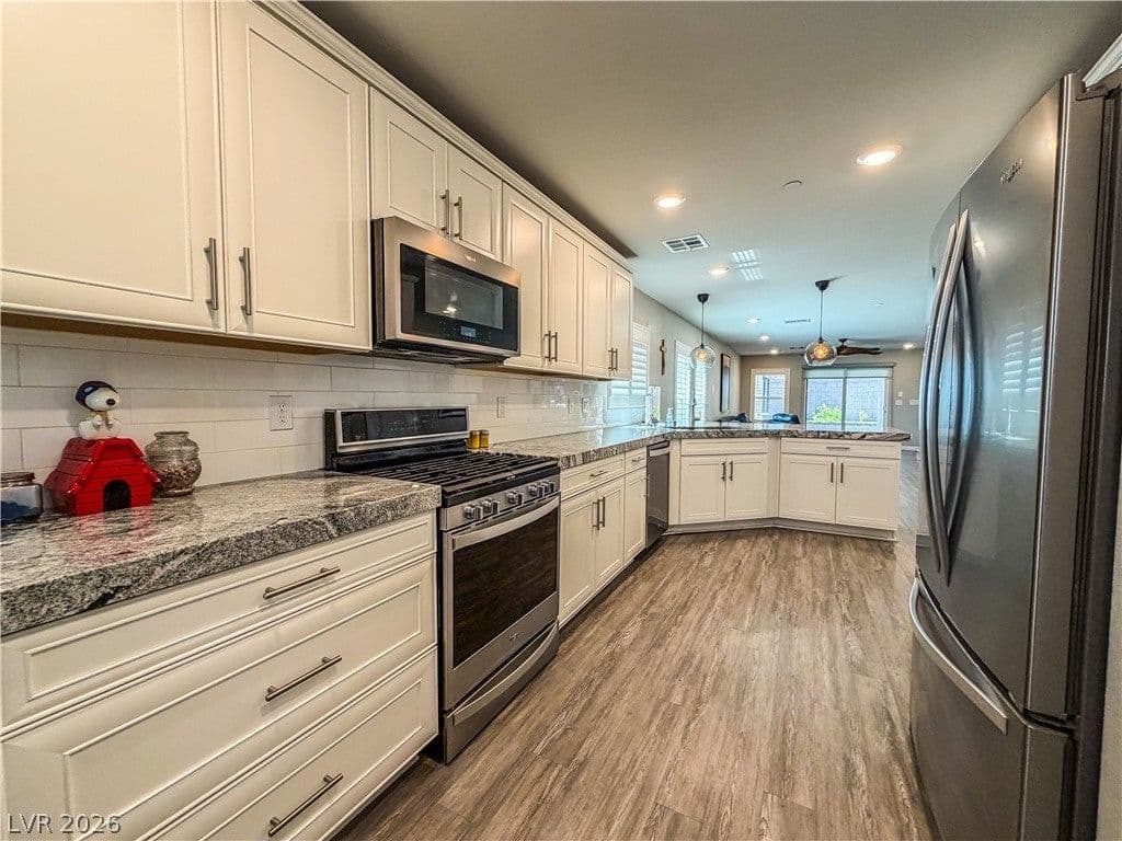 9445 Doe Mountain Court photo 4