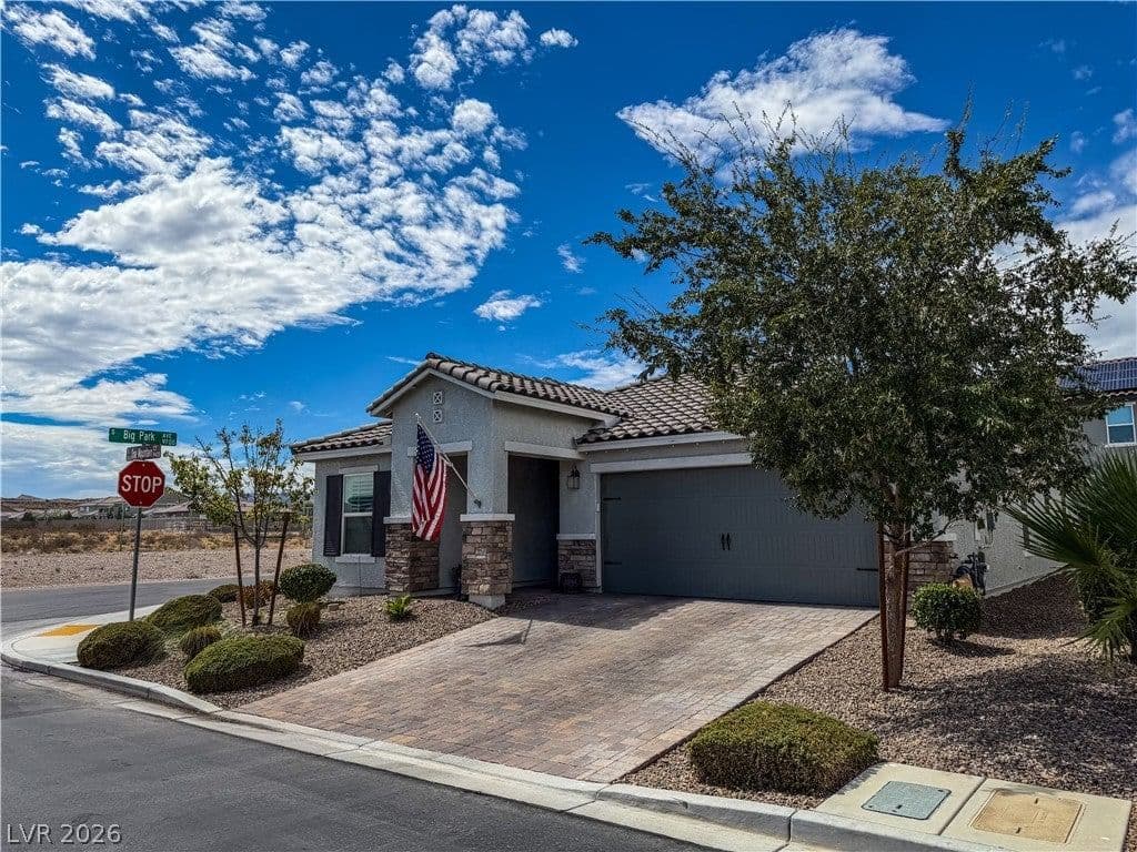 9445 Doe Mountain Court photo 2