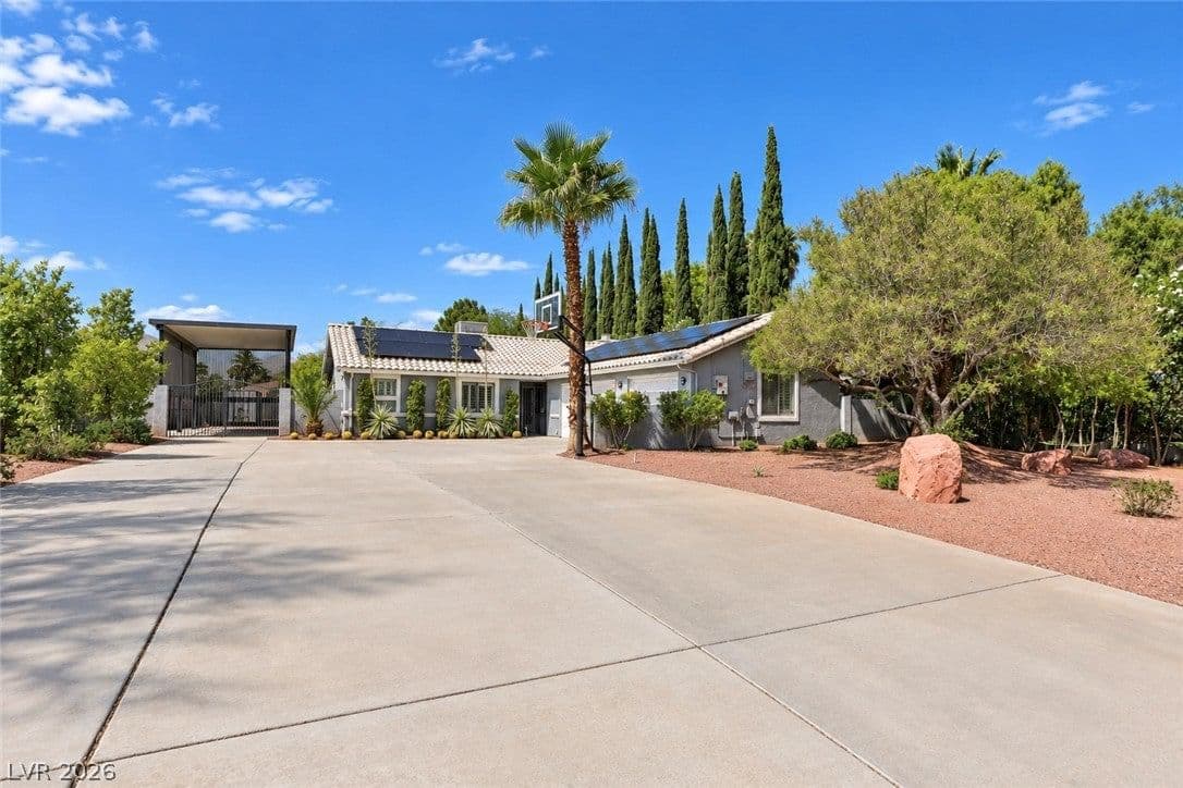 4945 Valadez Street photo 4