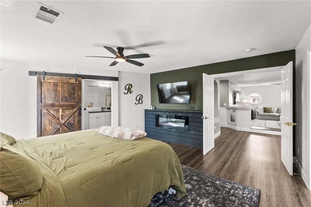 8213 Fawn Heather Court photo 4