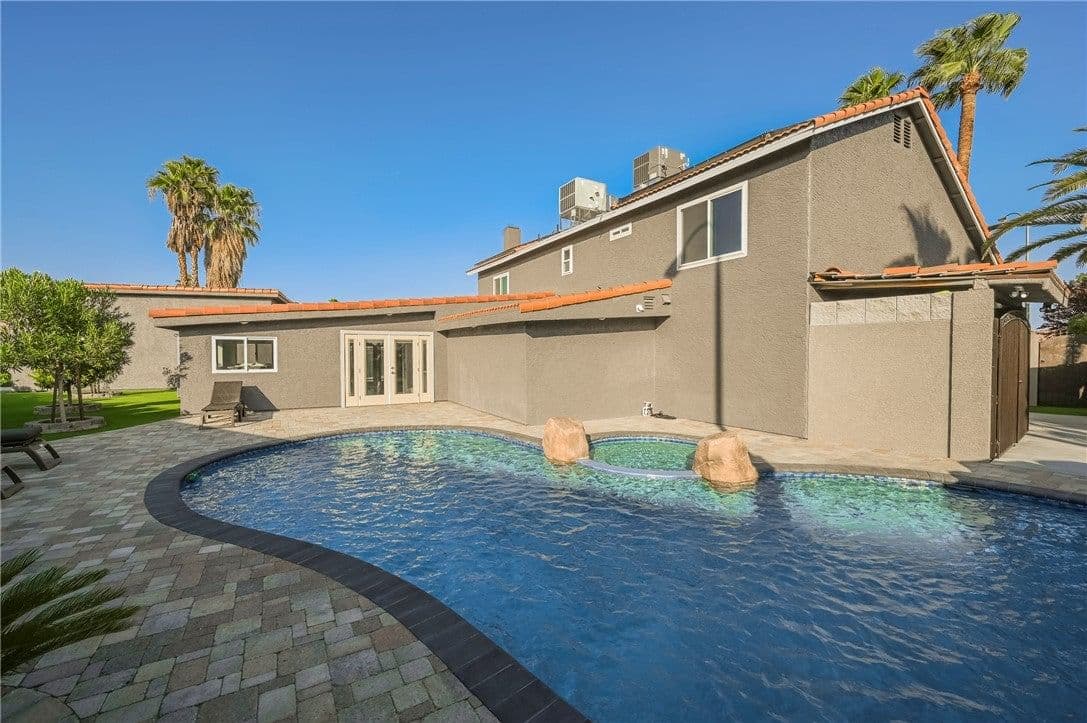 6480 Bristlecone Circle photo 3