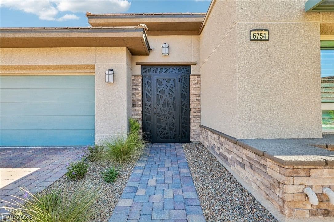 6754 Desert Crimson Street photo 2