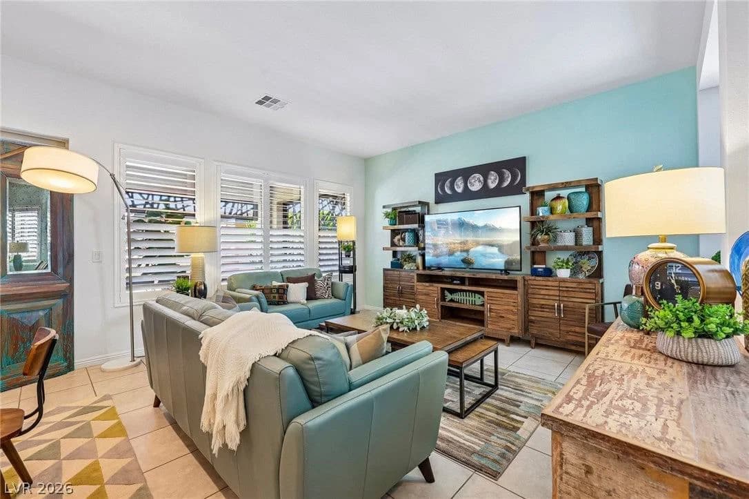 6754 Desert Crimson Street photo 4