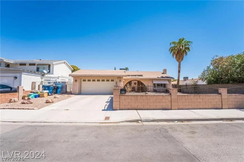 5206 Brentmead Drive photo 2