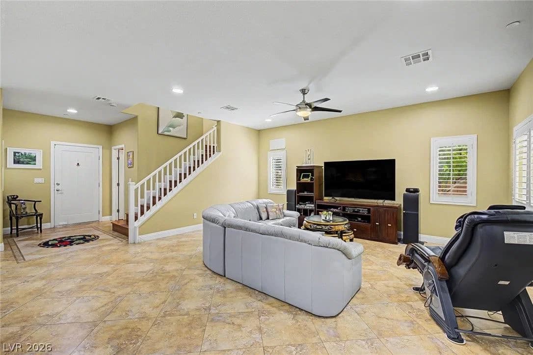 3185 Mantua Village Avenue photo 4