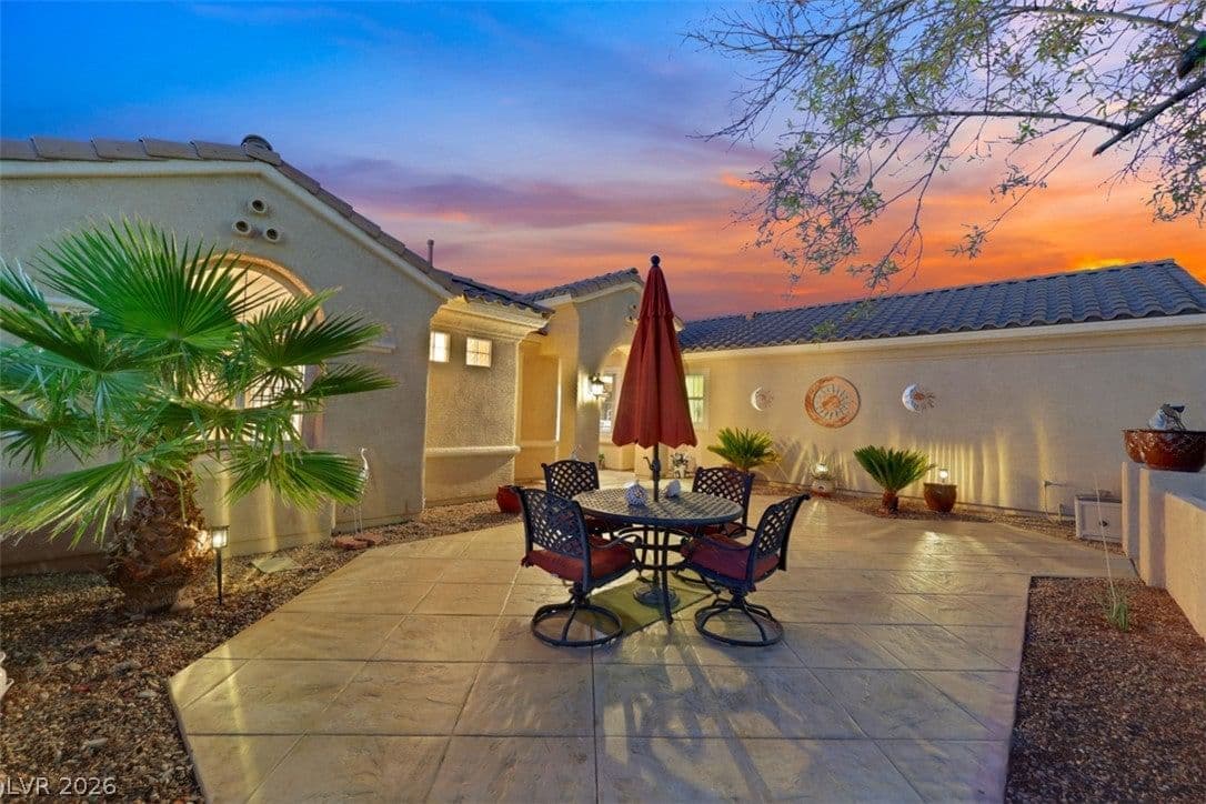 3050 Seaford Peak Drive photo 2