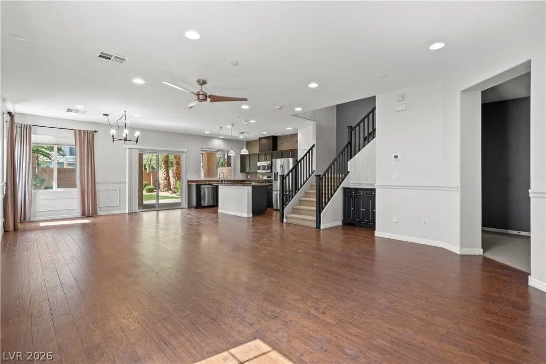 1021 Chestnut Chase Street photo 5