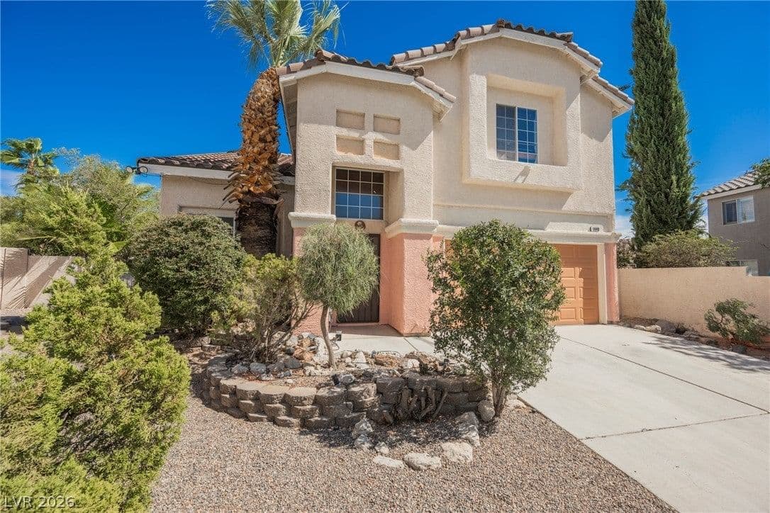 1608 Saddle Rock Circle photo 3