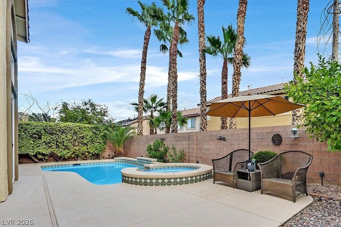 10721 Sapphire Vista Avenue photo 4