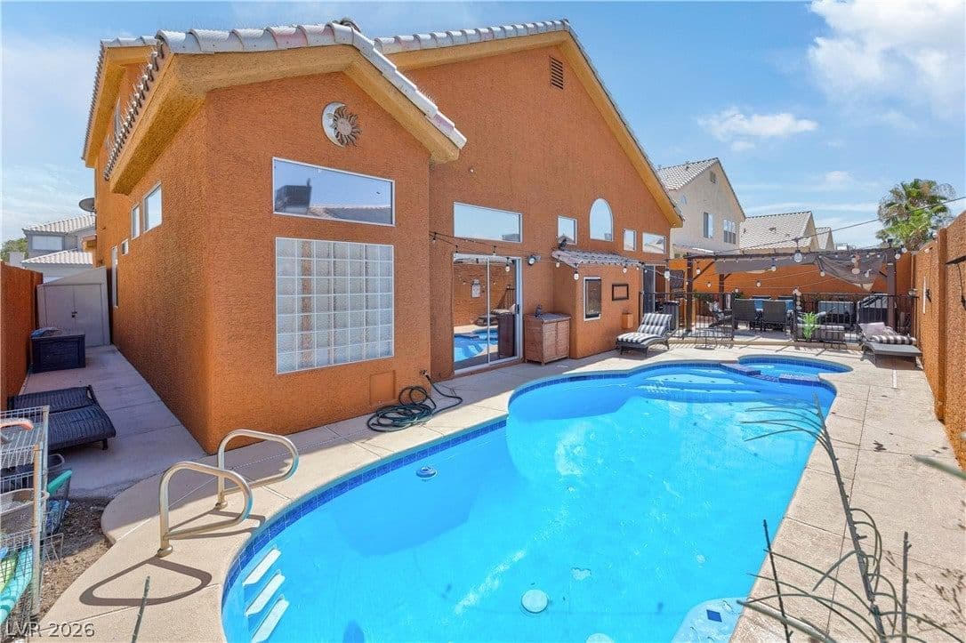 530 Rancho Del Mar Way photo 2
