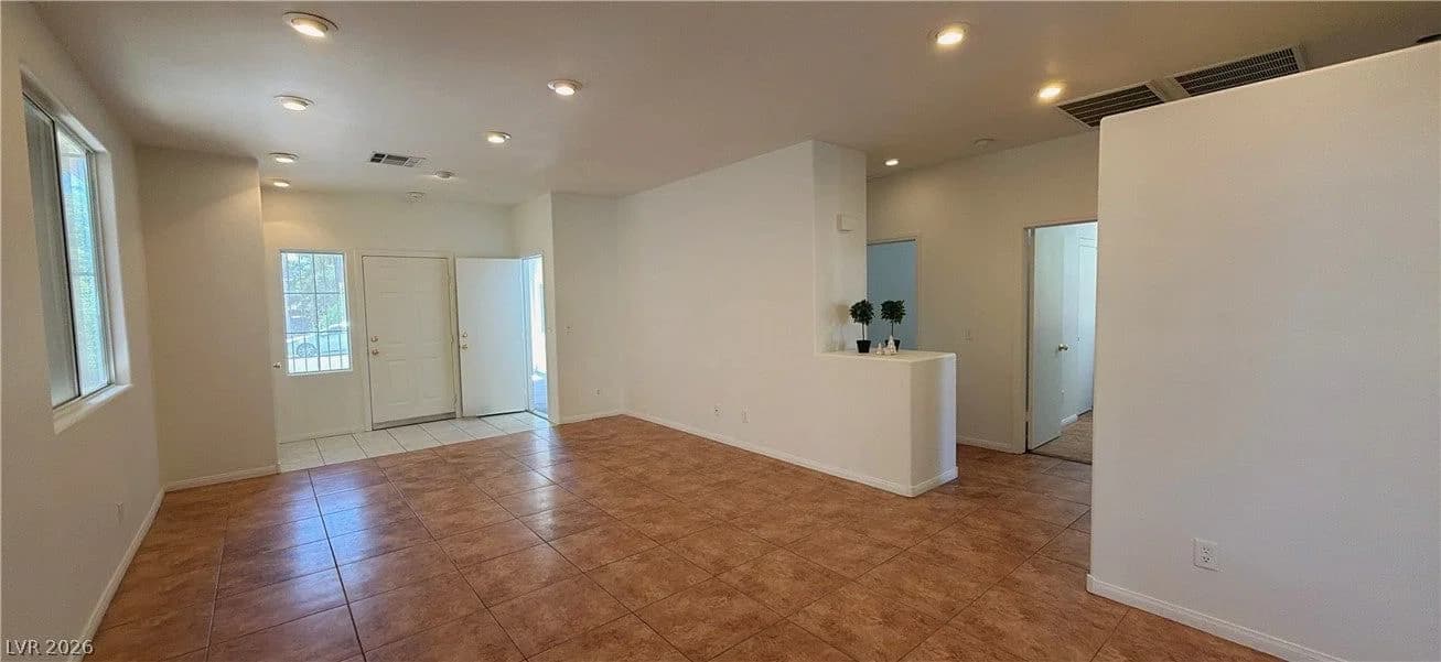 9612 Rainfall Avenue photo 3