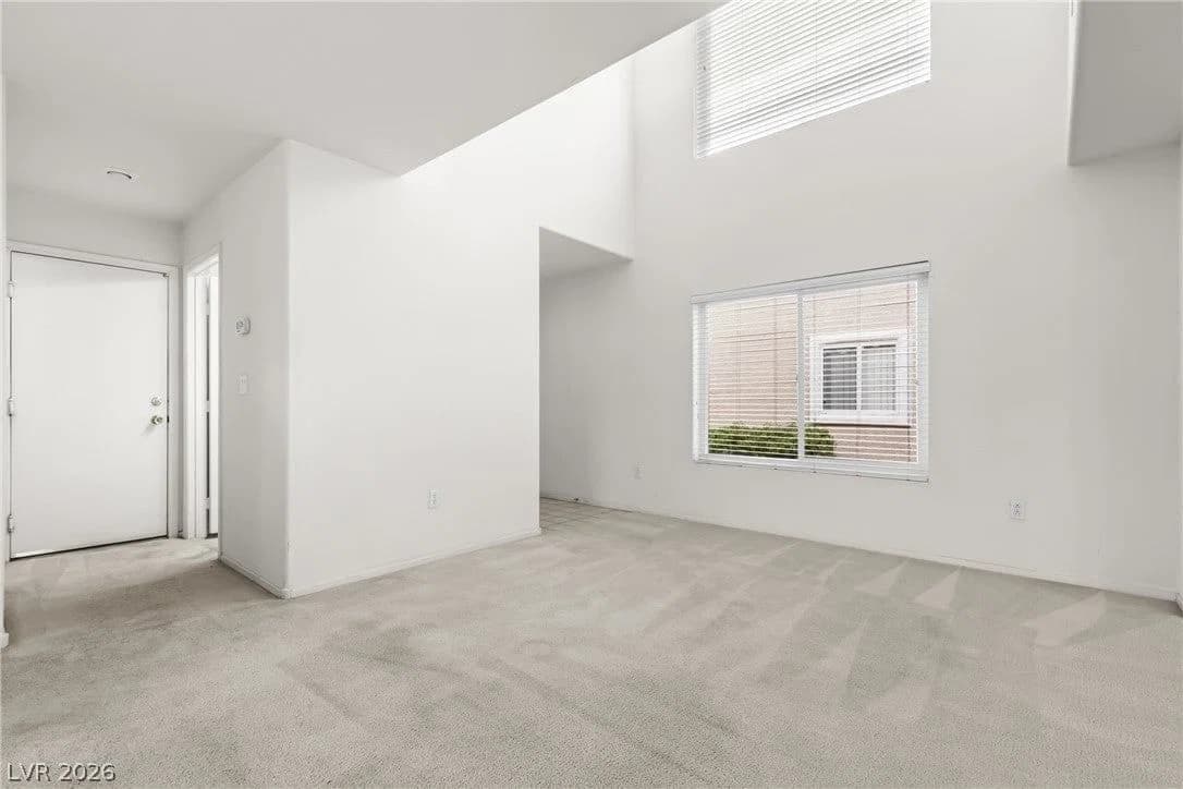 545 Aspen Leaf Street photo 5