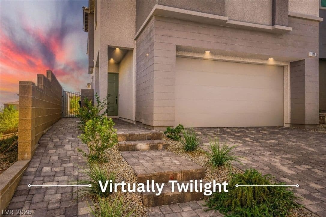1618 Crested Eagle Street photo 2