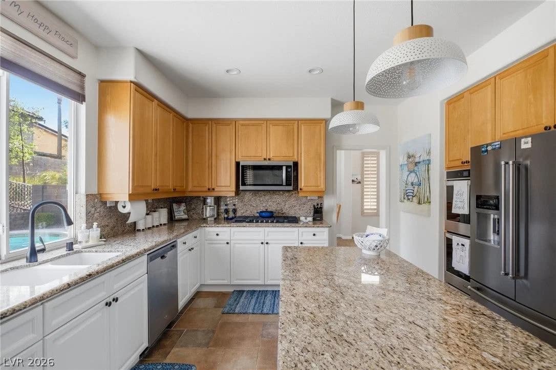 2316 Carinth Way photo 3