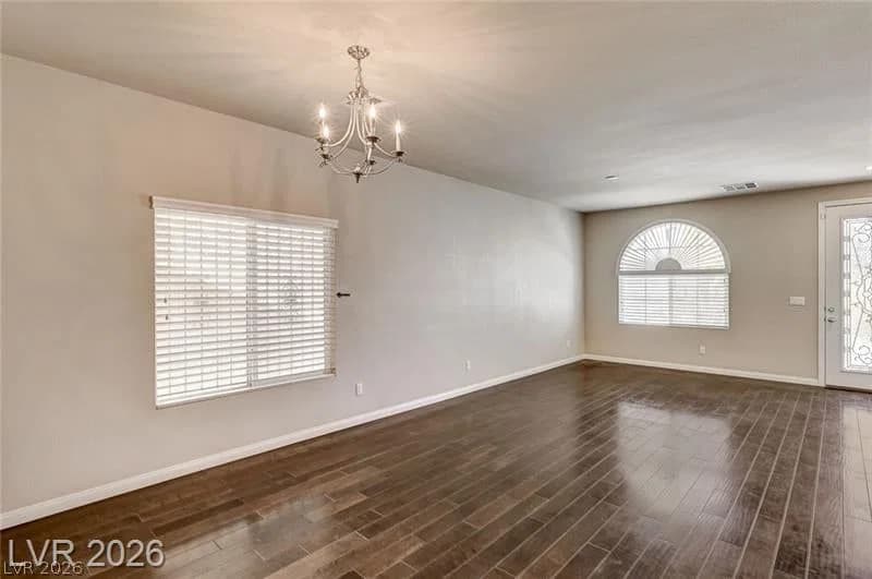 6351 Tomahawk Mill Court photo 5