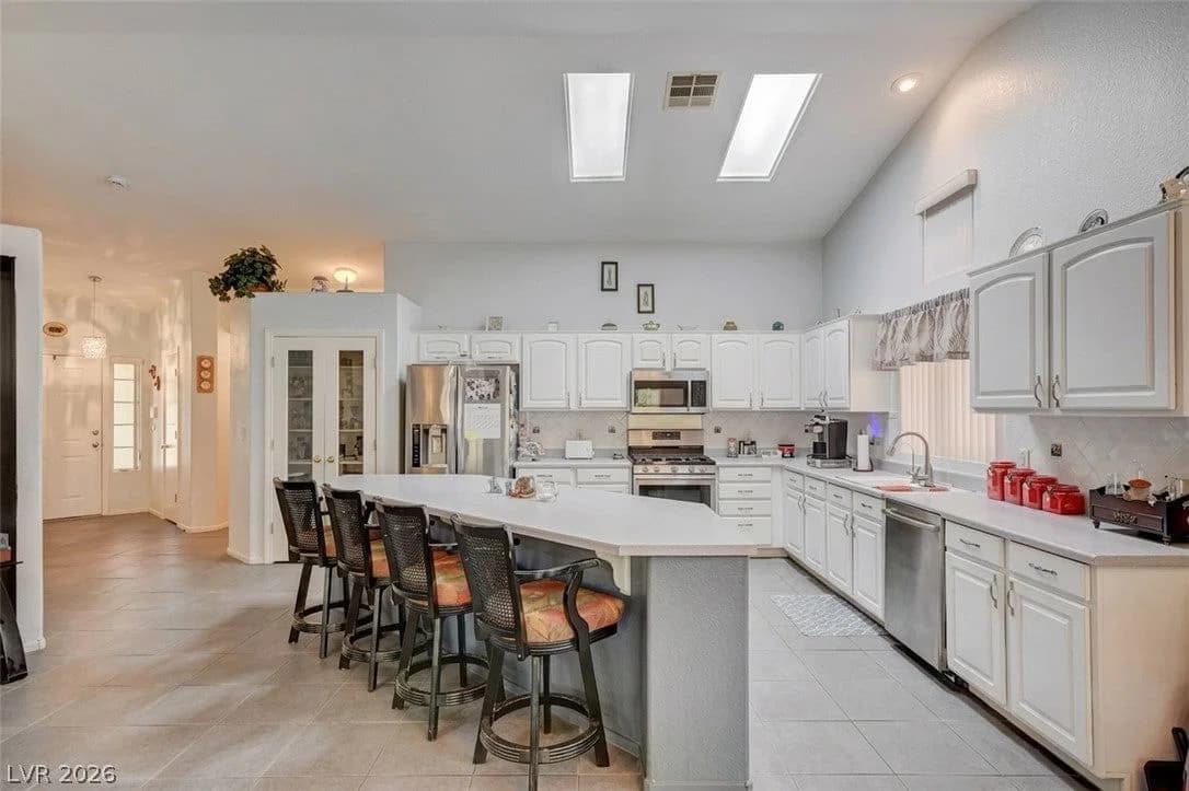 5105 Mantua Court photo 4