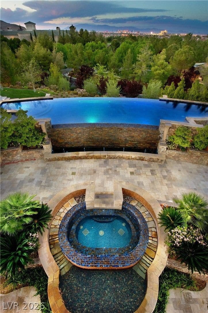 18 Olympia Hills CIR photo 4