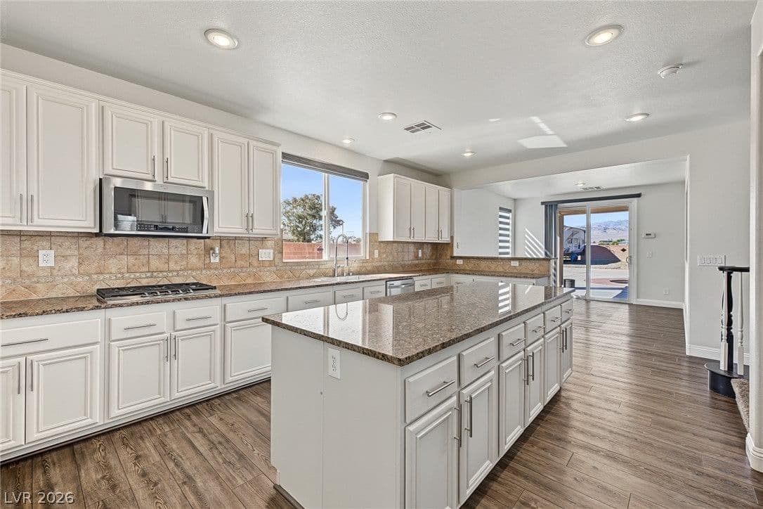 5528 Ambrosia Stream Avenue photo 3