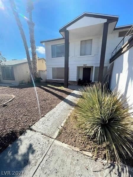 5243 Sunnywood Drive photo 2