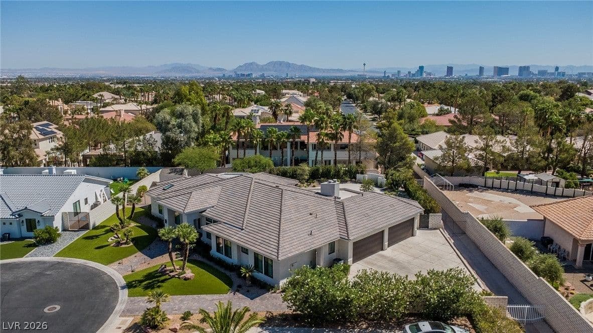1508 Ten Palms Court photo 4