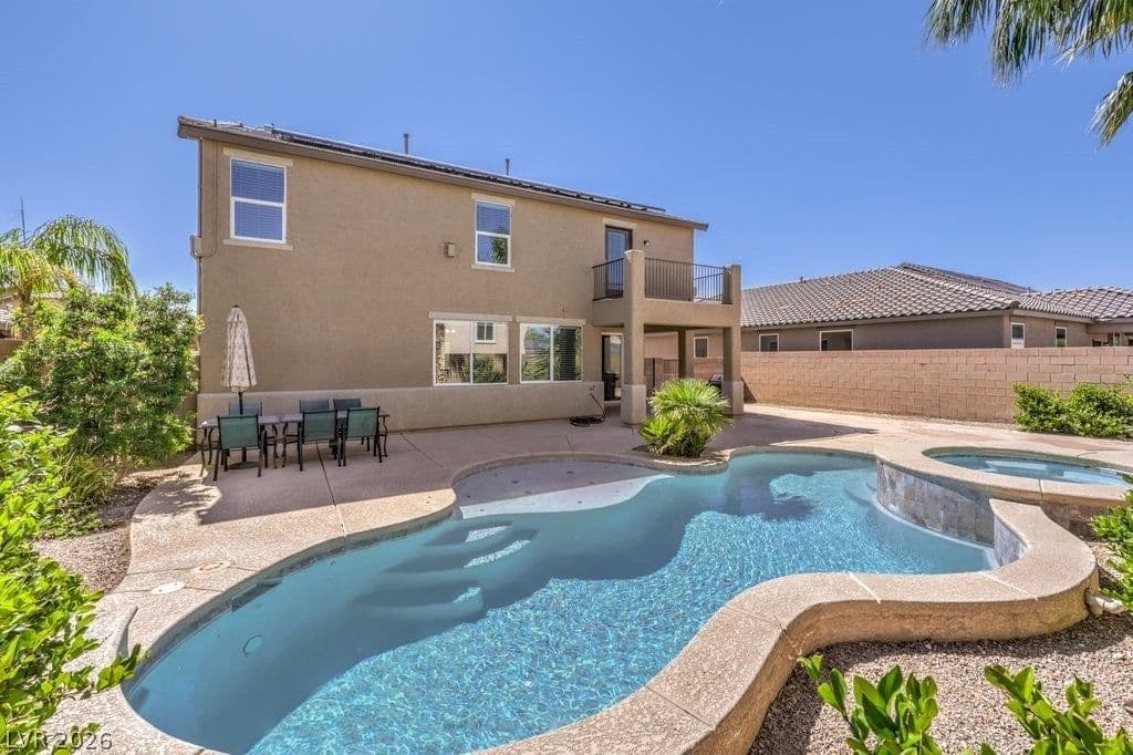 8132 Pink Desert Street photo 3