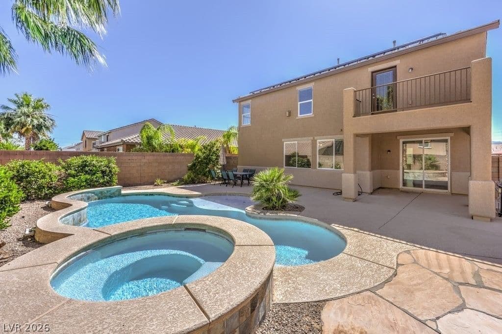 8132 Pink Desert Street photo 2