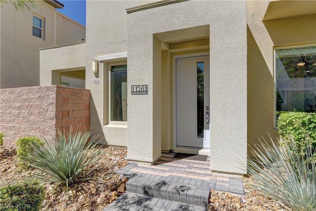 11261 Essence Point Avenue photo 4