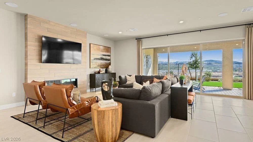 212 Paraggi Bay Drive photo 3
