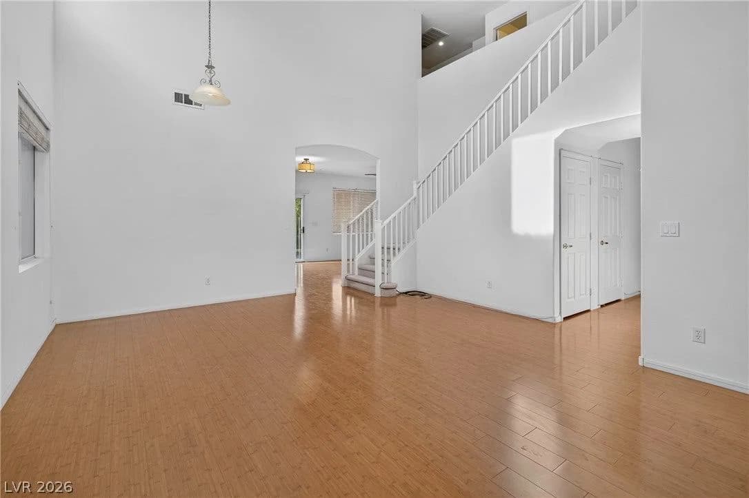 4871 Lionesse Court photo 4