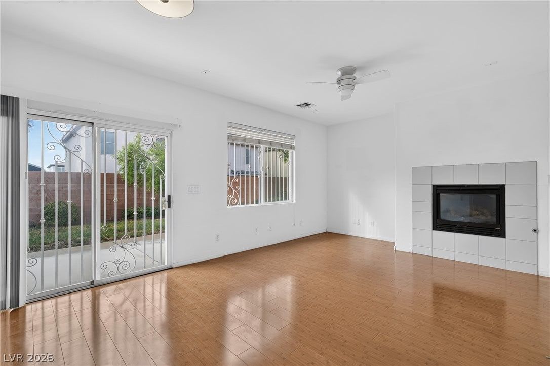 4871 Lionesse Court photo 3