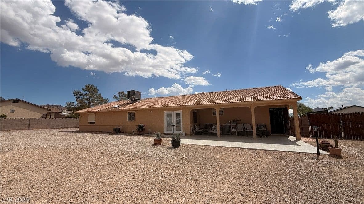 1560 Arabian Drive photo 4
