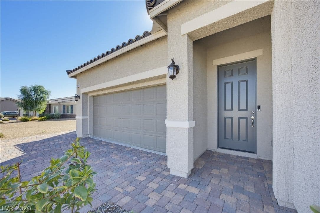 4931 Sandalwood Drive photo 4