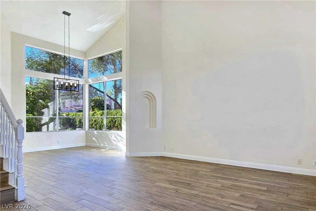 5205 Coral Glow Court photo 4
