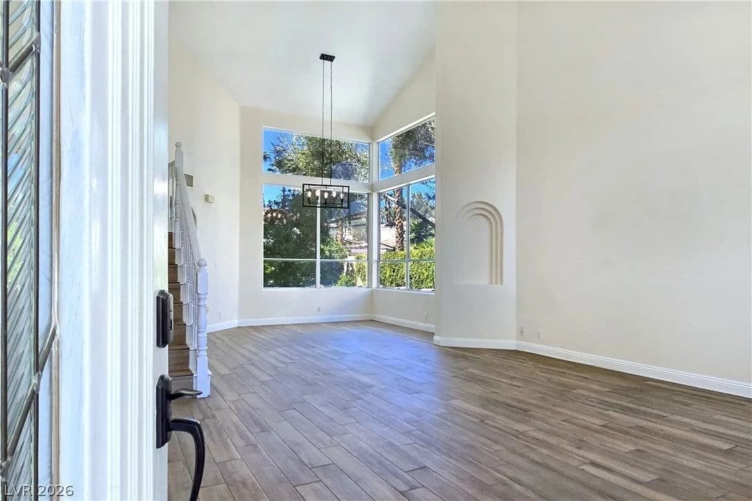 5205 Coral Glow Court photo 3
