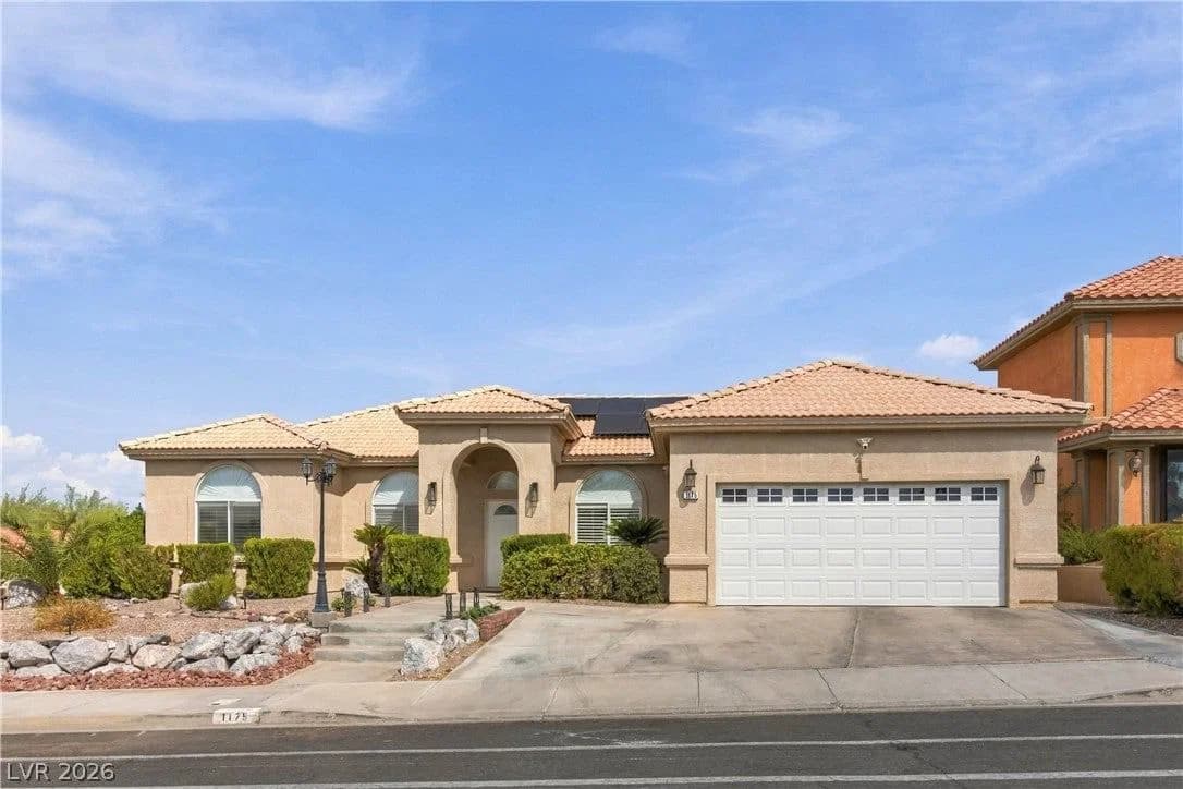 1175 Calico Ridge Drive photo 2