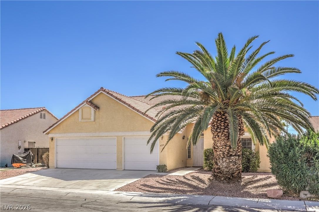 4339 Cassandra Drive photo 2