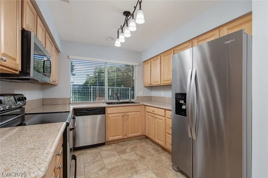 3127 Bel Air Drive photo 4
