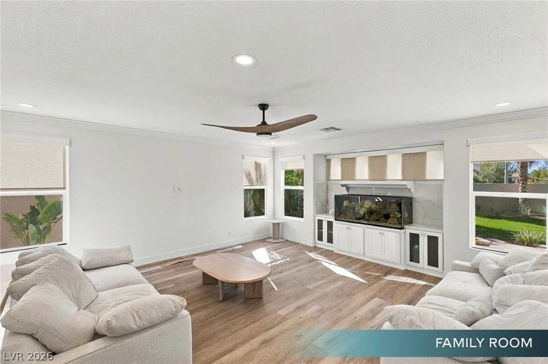 9009 Barium Rock Avenue photo 4