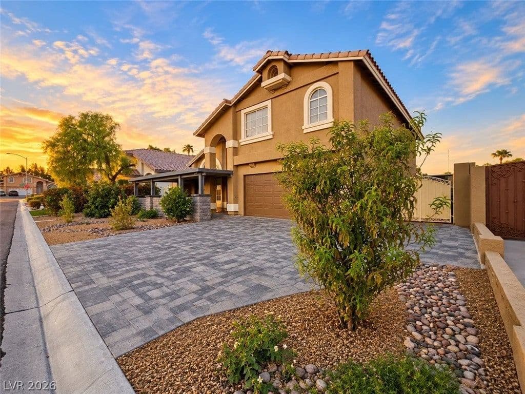 8652 Heatherstone Street photo 4