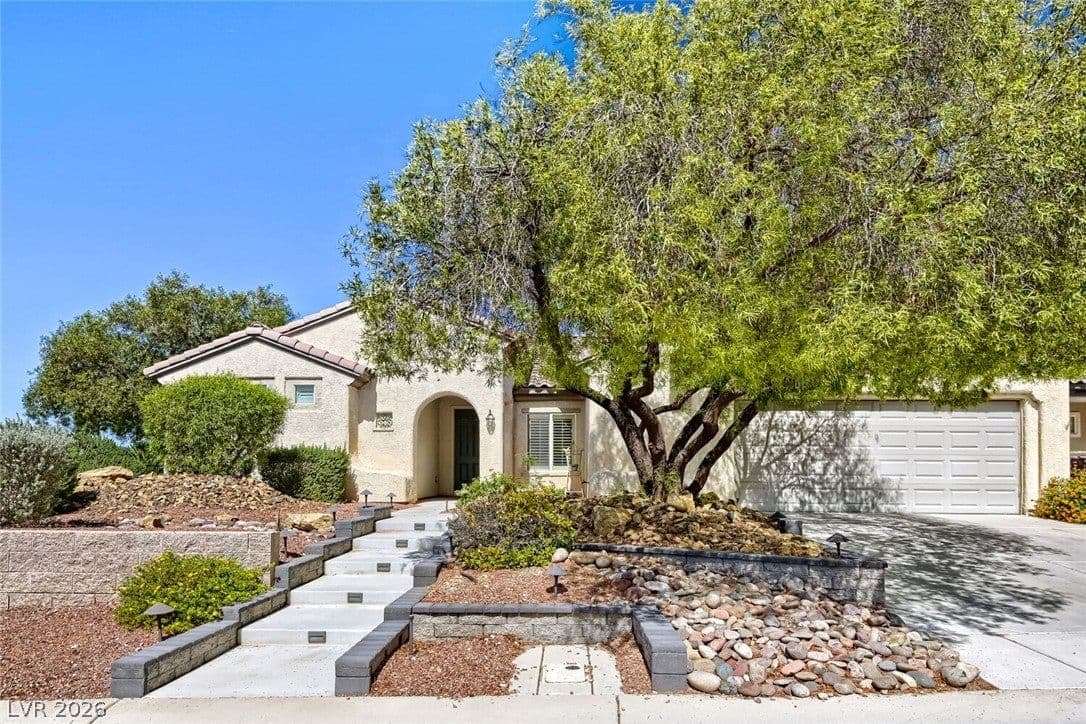 2239 Waterton Rivers Drive photo 2