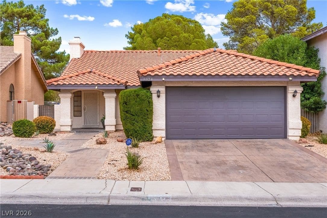 8824 Sail Bay Drive photo 2